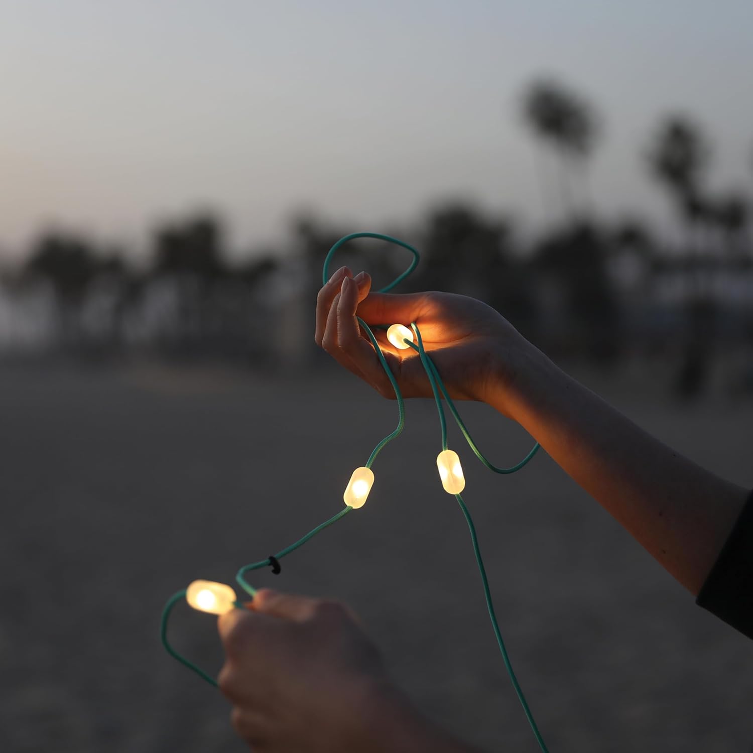Solarna LED svetla + PUNJAČ POWER bank lampa
