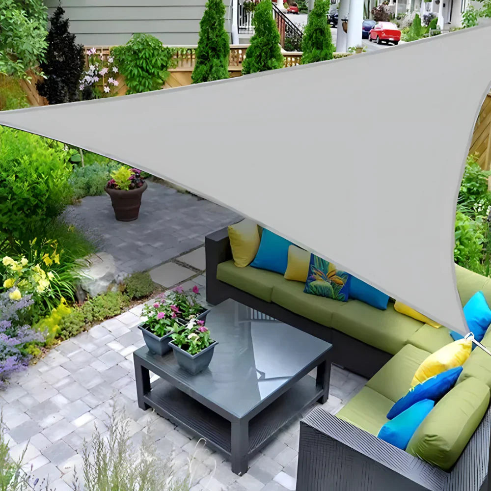 Trouglasta cerada - zaštita od sunca i kiše